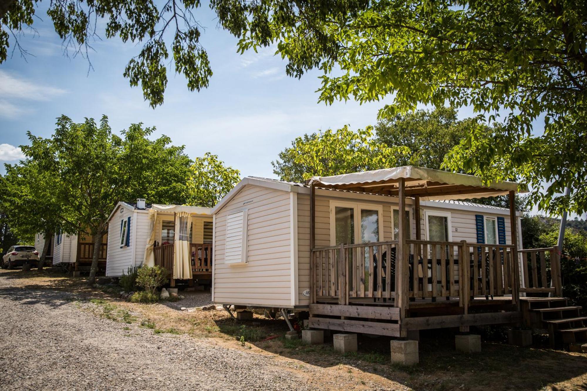 Camping La Chapouliere ريوم المظهر الخارجي الصورة